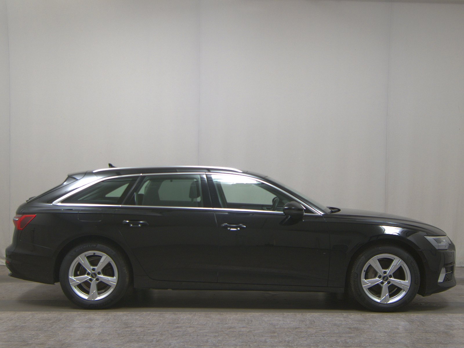 Audi A6 Avant 2.0 TDI sport Navi LED Pano RFK Shz