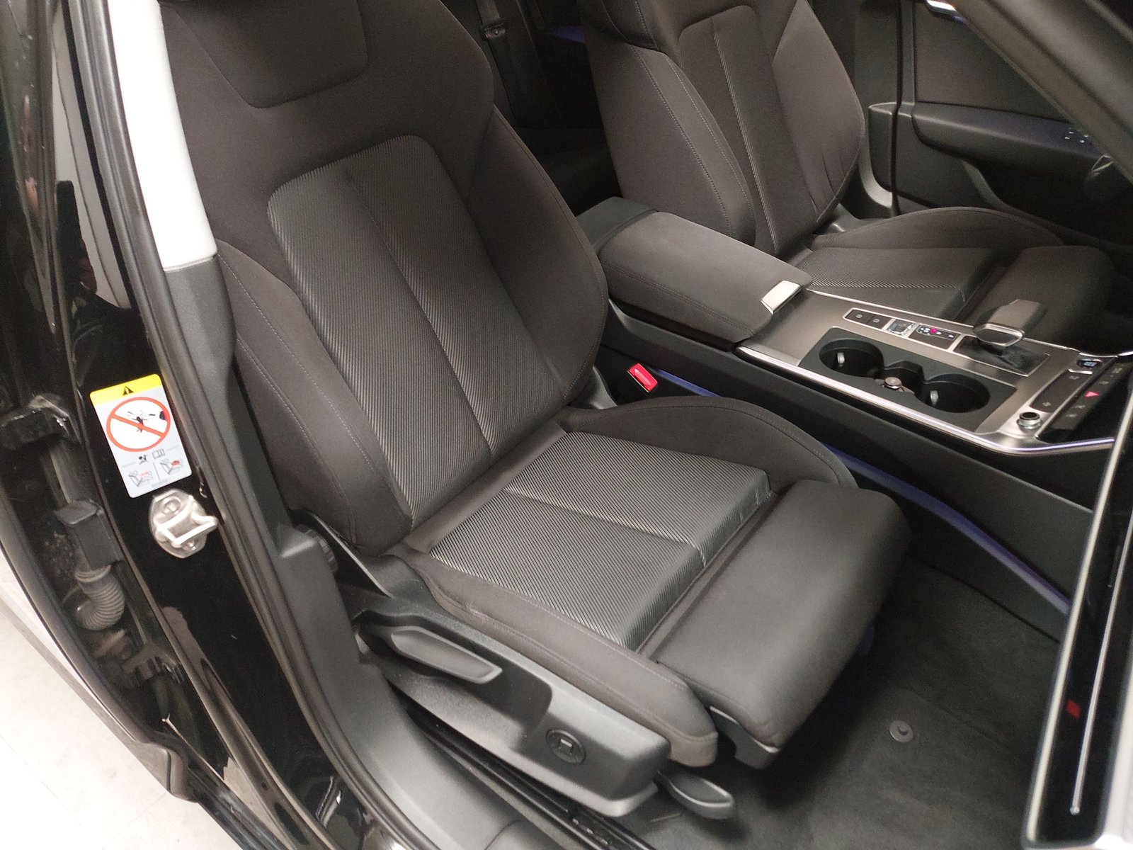 Audi A6 Avant 2.0 TDI sport Navi LED Pano RFK Shz 10