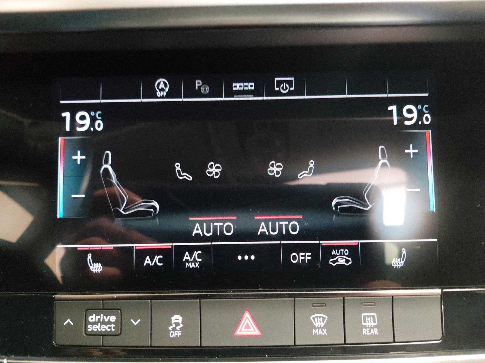 Audi A6 Avant 2.0 TDI sport Navi LED Pano RFK Shz 19