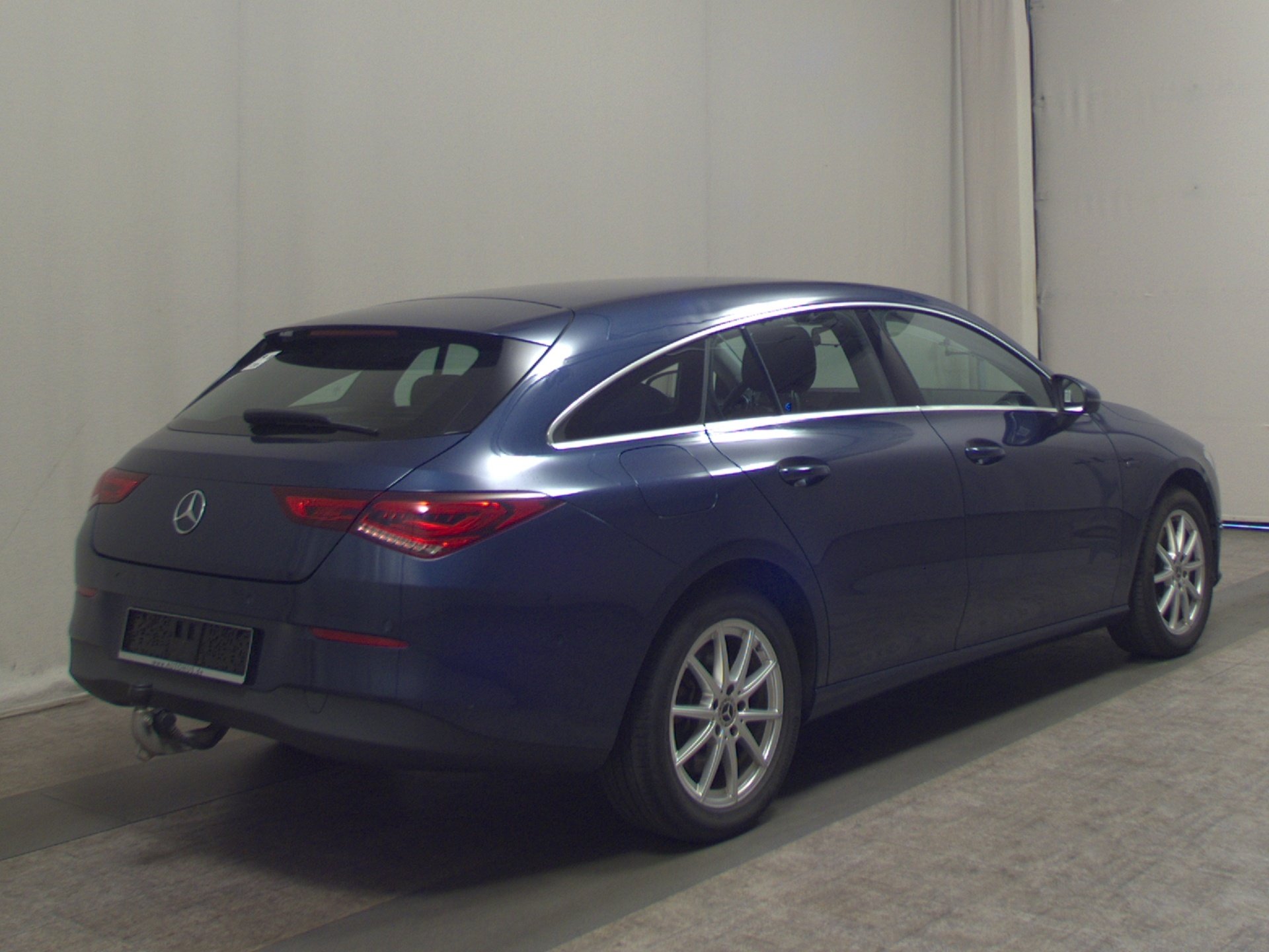 Mercedes-Benz CLA 250 Shooting Brake e Navi Multibeam RFK AHK 4