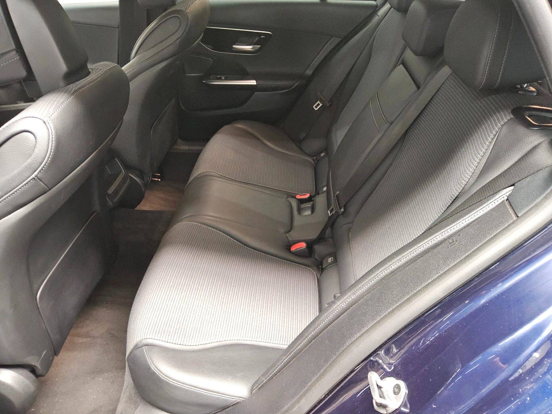 Mercedes-Benz C 220 T d Avantgarde Digital Light Navi 360° AHK 13