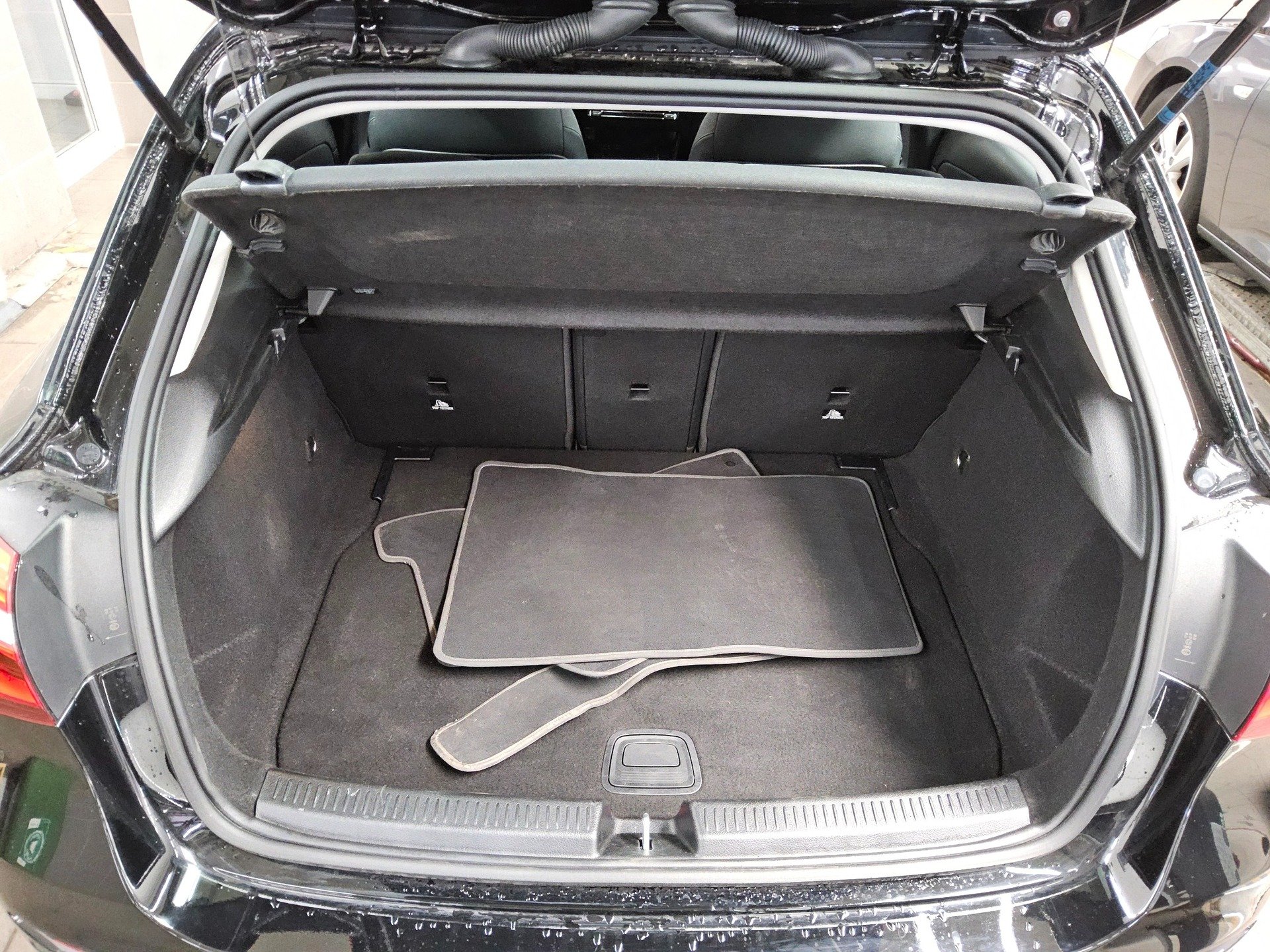 Mercedes-Benz A 200 d T-Leder Navi 360° Shz Ambiente Tempomat 12
