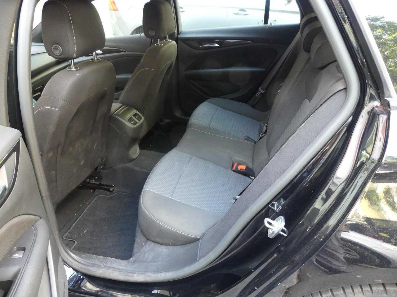 Opel Insignia ST 1.5 D Business Ed. Navi LED PDC SHZ 10