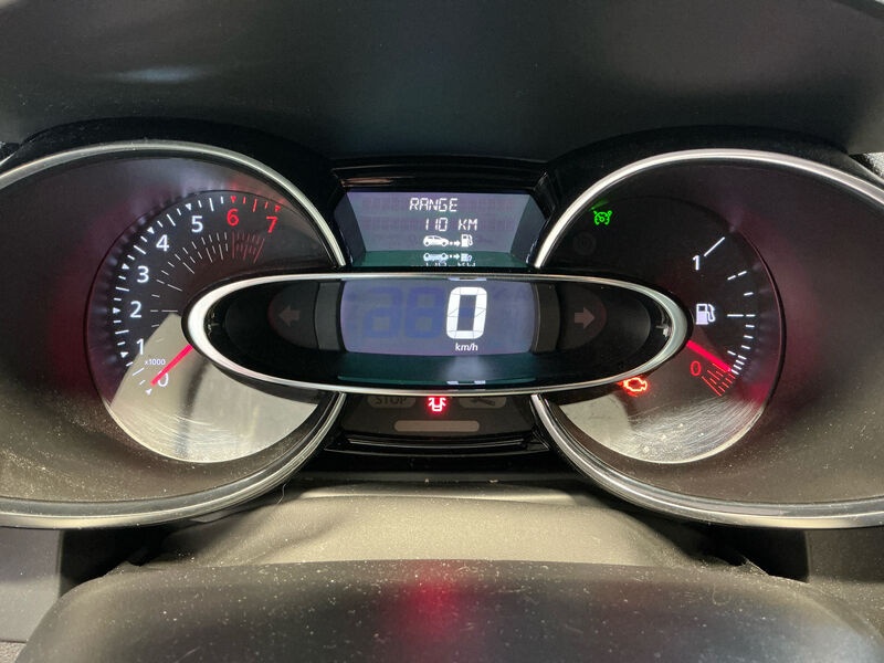 Renault Clio Grandtour 0.9 TCe Expression NAVI SHZ BT 10
