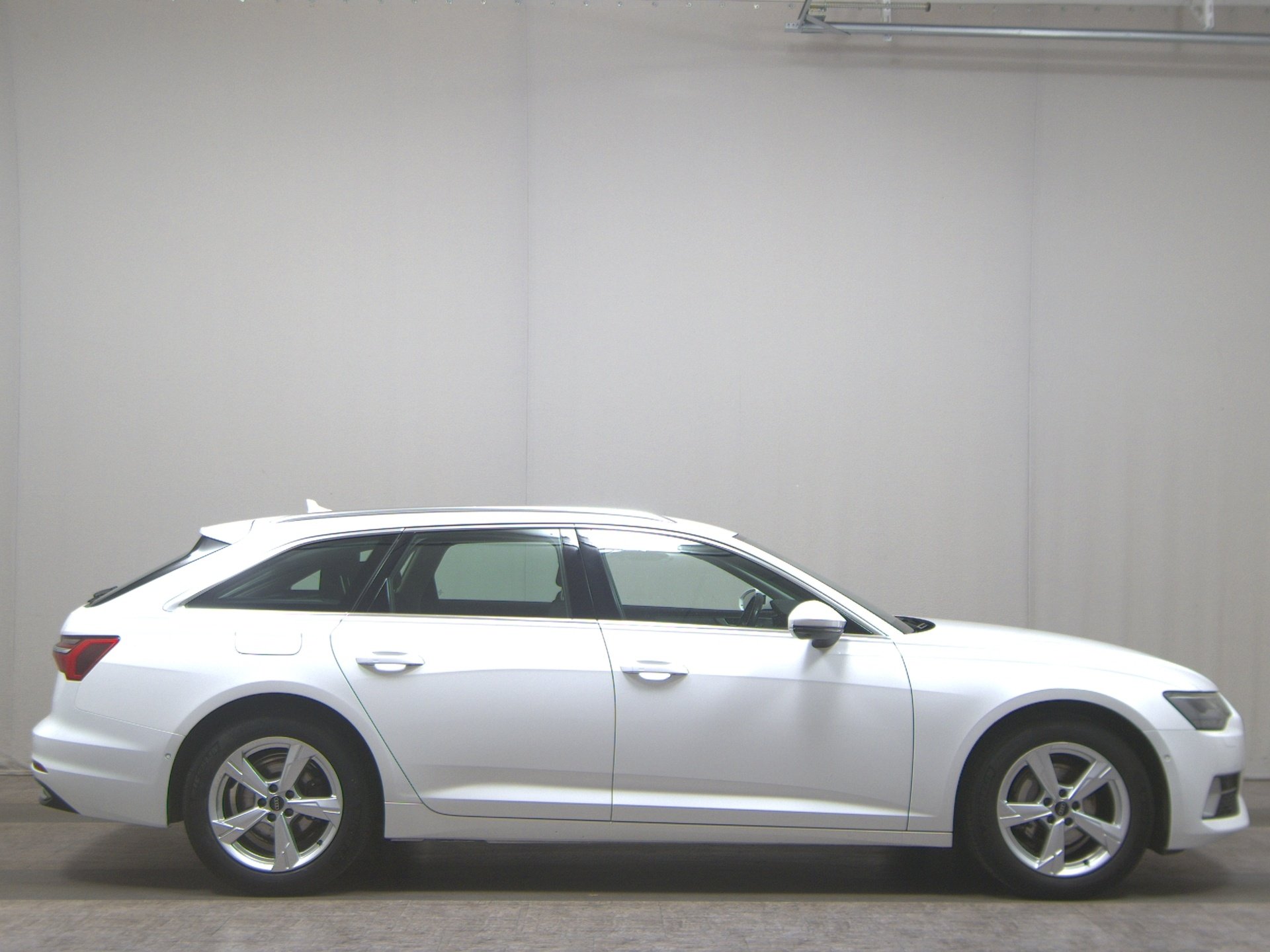 Audi A6 Avant 35 TDI sport Navi LED vc 360° ACC PDC