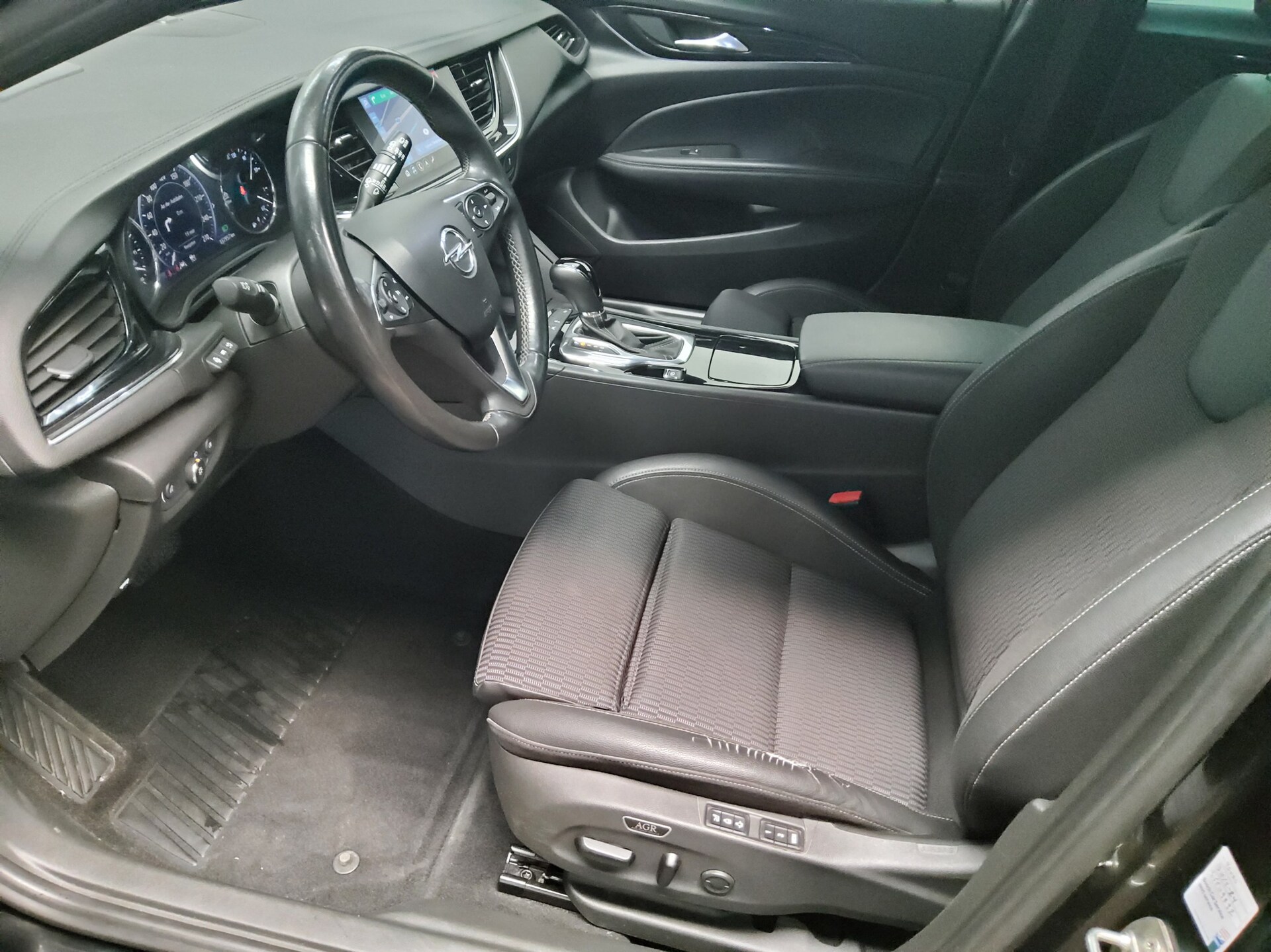 Opel Insignia ST 2.0 D Business Elegance T-Leder Navi 8