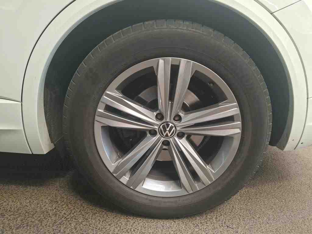 Volkswagen Touareg 3.0 TDI 4M R-Line Luft AHK AID 12