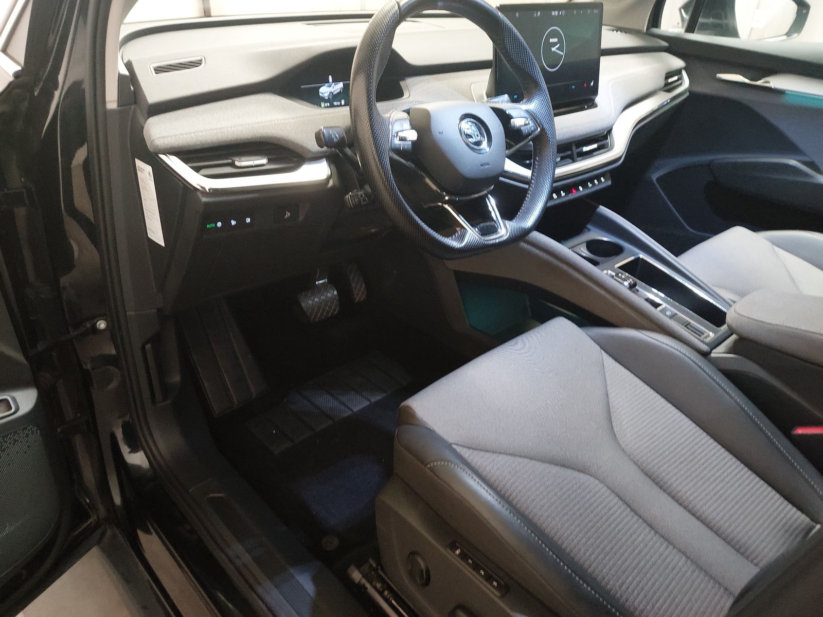 Skoda Enyaq 80 Loft T-Leder Navi LED AHK RFK 6