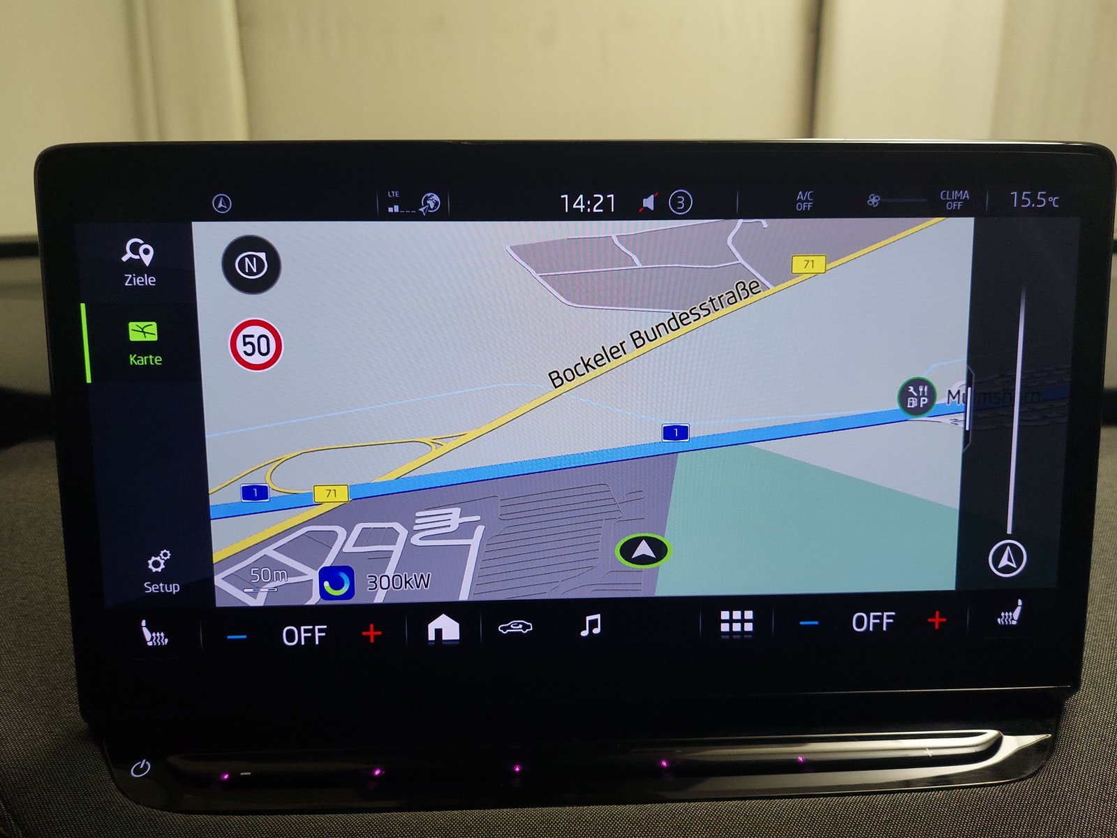 Skoda Enyaq 80 Loft T-Leder Navi LED AHK RFK 19