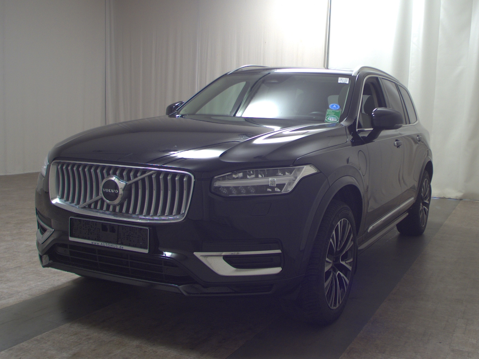 Volvo XC90 T8 AWD Hybrid 7-Sitze Leder Navi LED Pano 2