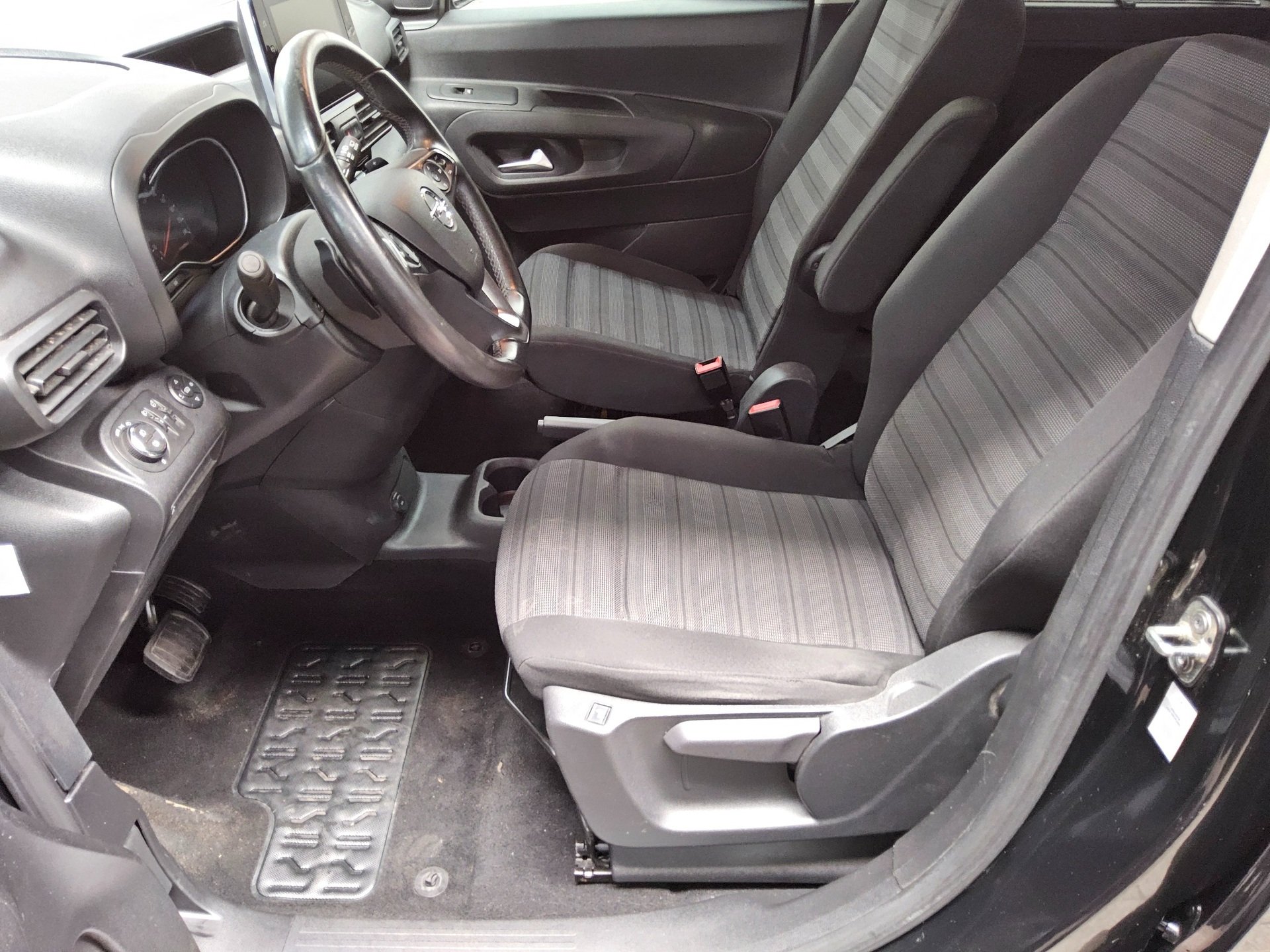 Opel Combo Life 1.5 D Innovation 5-Sitze Navi Ahk RFK 8
