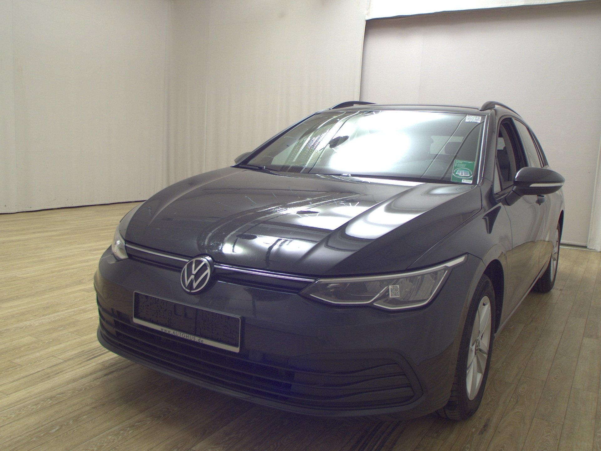 Volkswagen Golf-8 Var. 2.0 TDI Life Navi LED DC-Pro H/K ACC 2