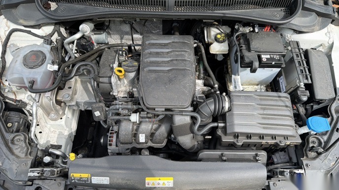Volkswagen Polo Life LED AID SHZ PDC 10
