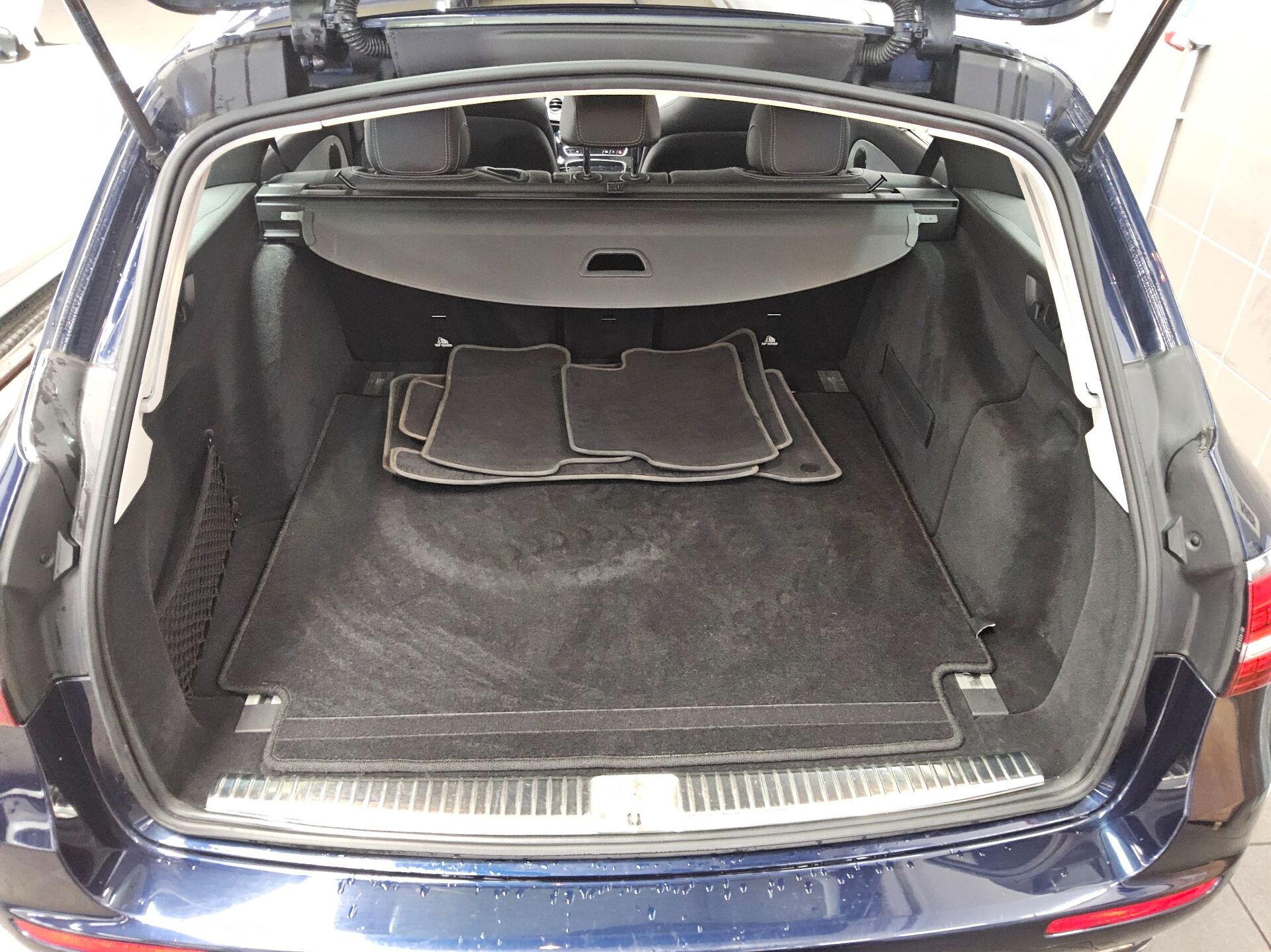 Mercedes-Benz E 220 T d Avantgarde Navi LED Widescrn Pano AHK RFK 13