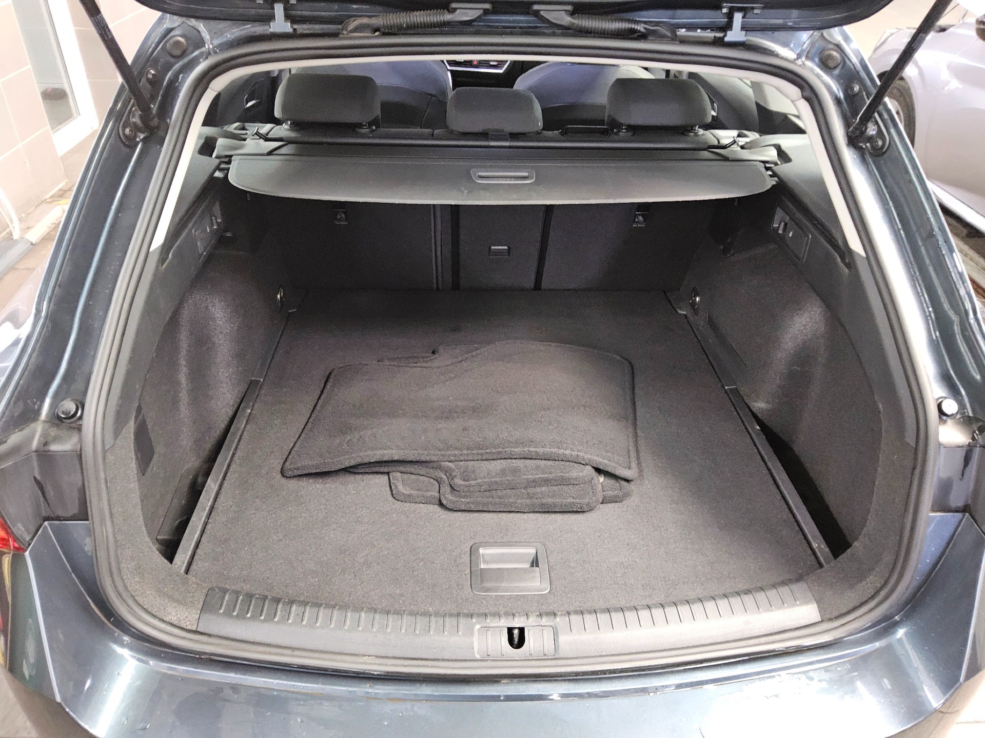 Seat Leon Sportstourer 2.0 TDI Style Navi LED vc ACC 12