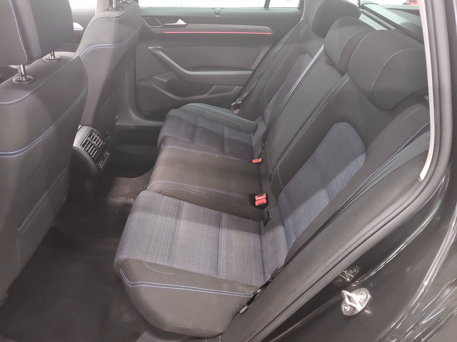 Volkswagen Passat Variant GTE 1.4 TSI Navi LED AID Pano RfK 13