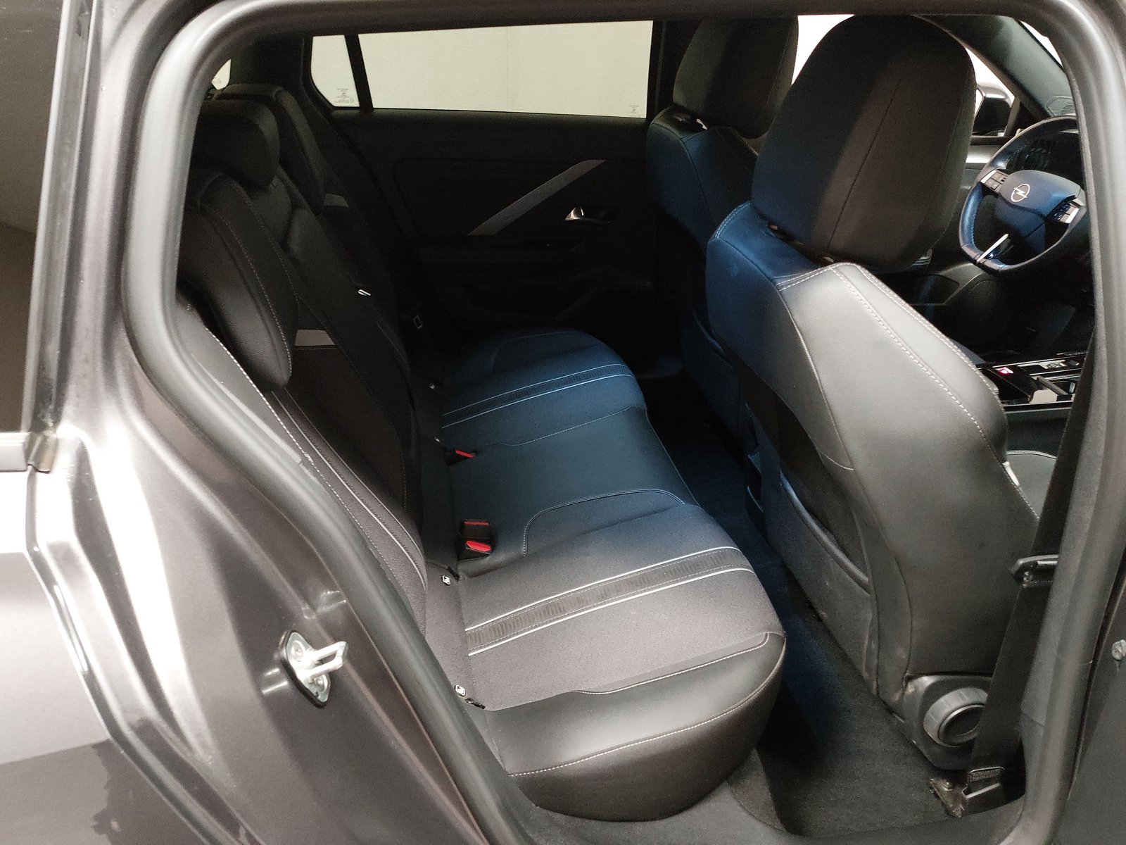 Opel Astra ST 1.5 D GS Line 1.5 CDTI GS T-Leder Navi 12