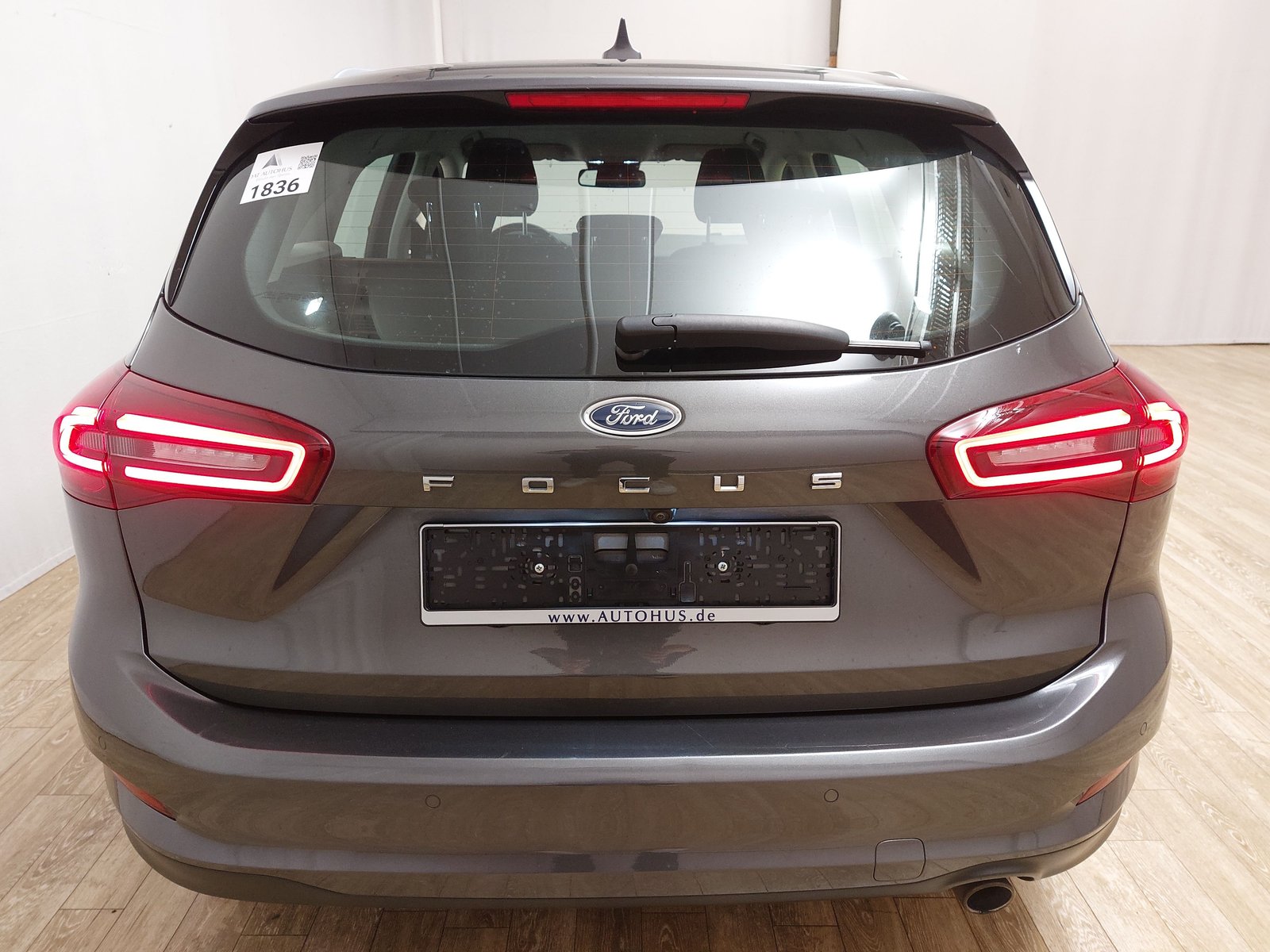 Ford Focus Turnier 1.5 EB Titanium NAVI LED SHZ RFK ACC 14