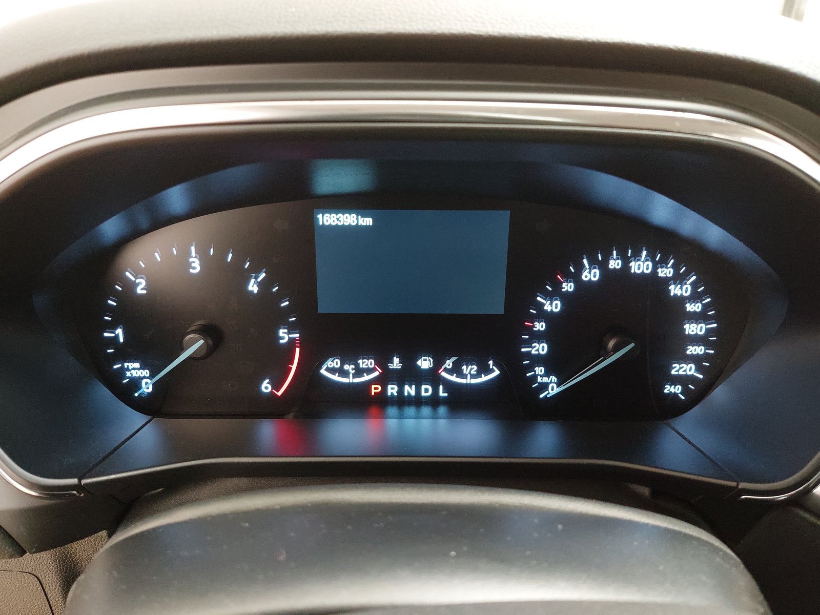 Ford Focus Turnier 1.5 EB Titanium NAVI LED SHZ RFK ACC 17