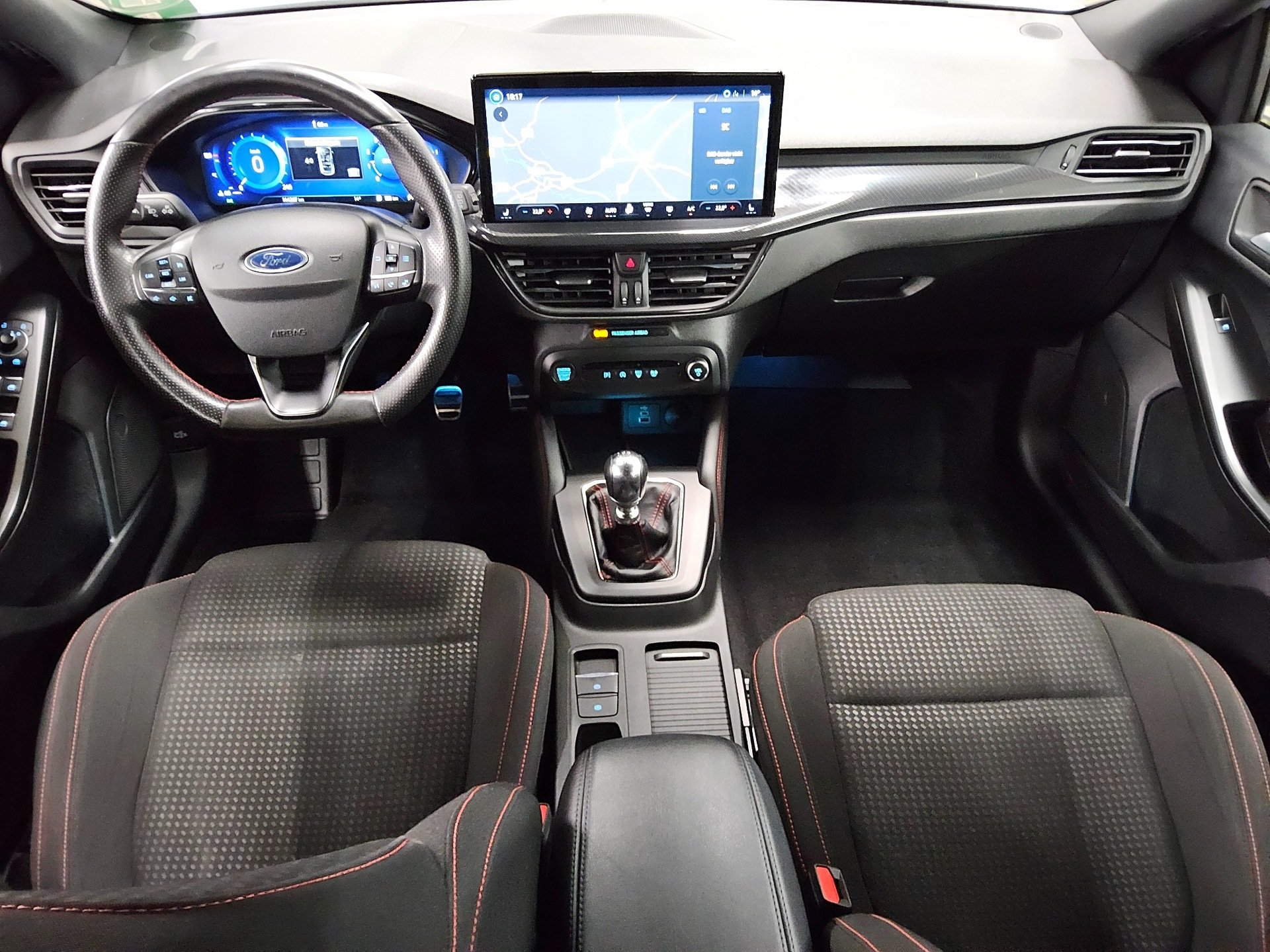Ford Focus Turnier 1.0 EB ST-Line Navi LED KeyFree 5
