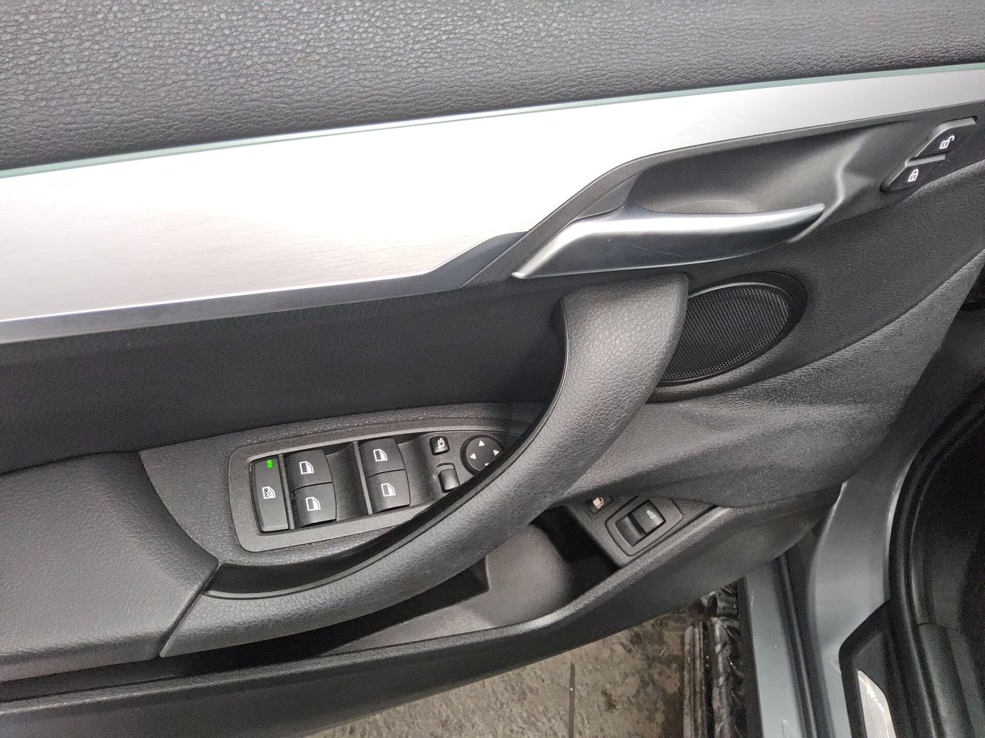BMW X2 xDrive25e M-Sport T-Leder Navi LED HuD 9