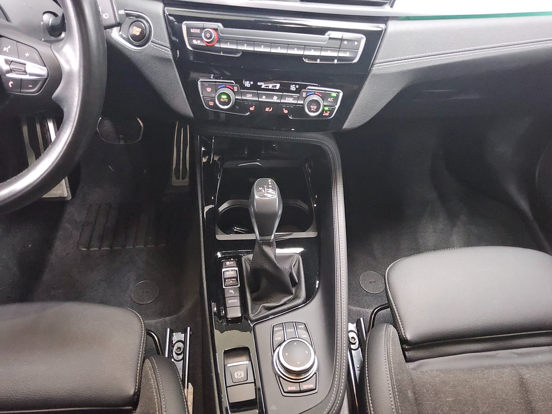 BMW X2 xDrive25e M-Sport T-Leder Navi LED HuD 6