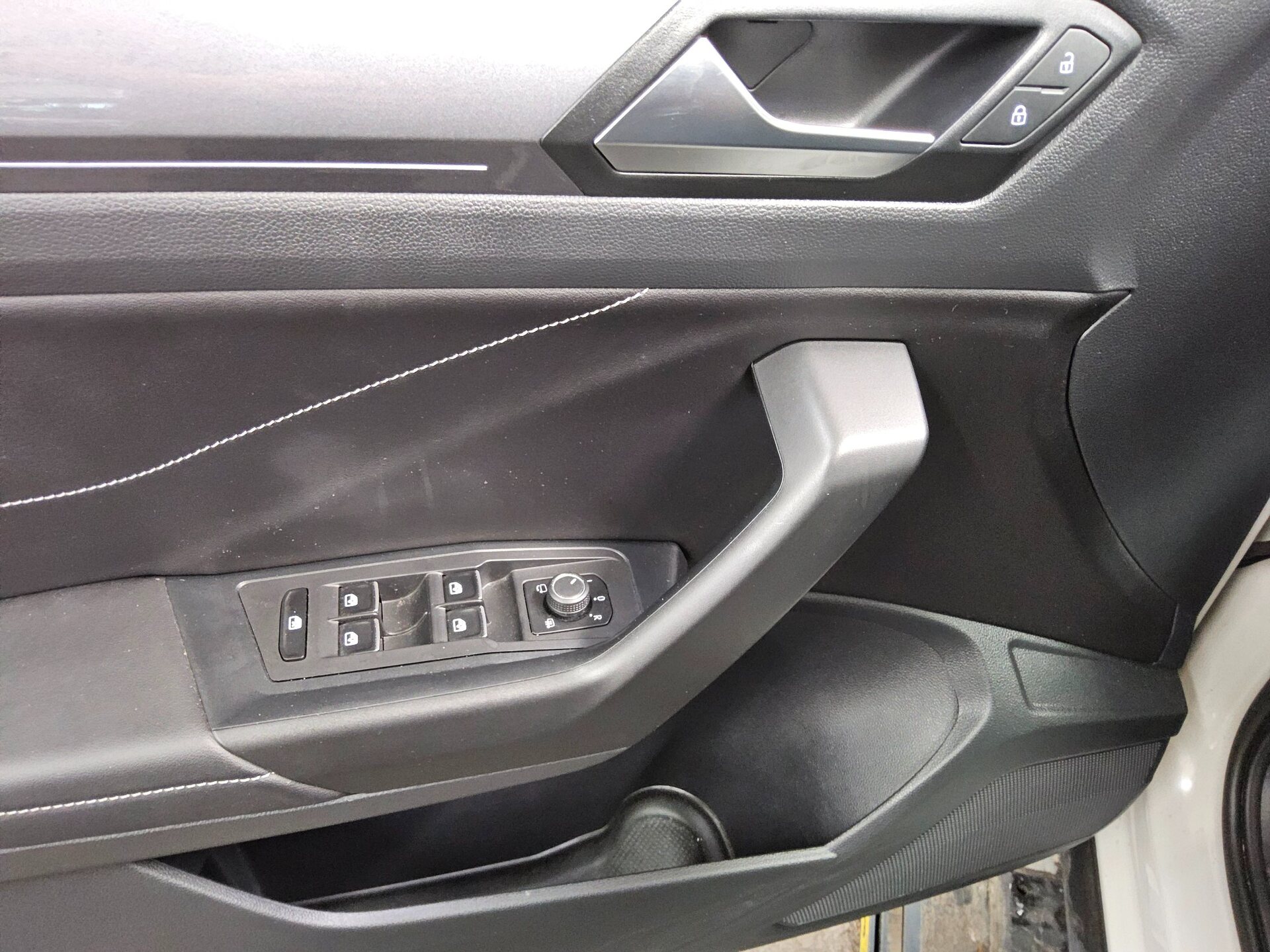 Volkswagen T-Roc 1.0 TSI Style T-Leder Navi LED AID PDC 10