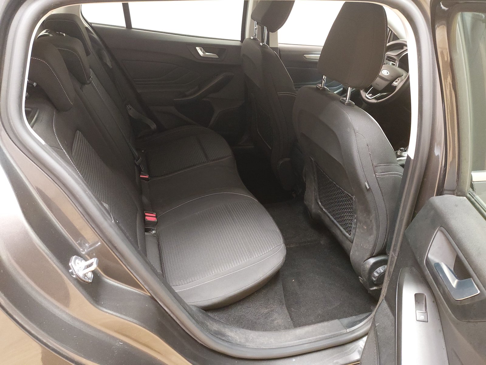 Ford Focus Turnier 1.5 EB Titanium S NAVI LED SHZ PDC 12