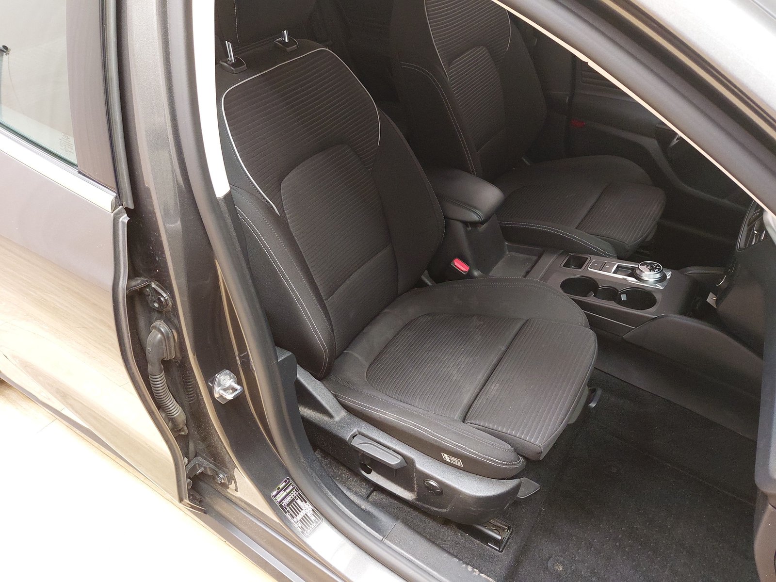 Ford Focus Turnier 1.5 EB Titanium S NAVI LED SHZ PDC 10