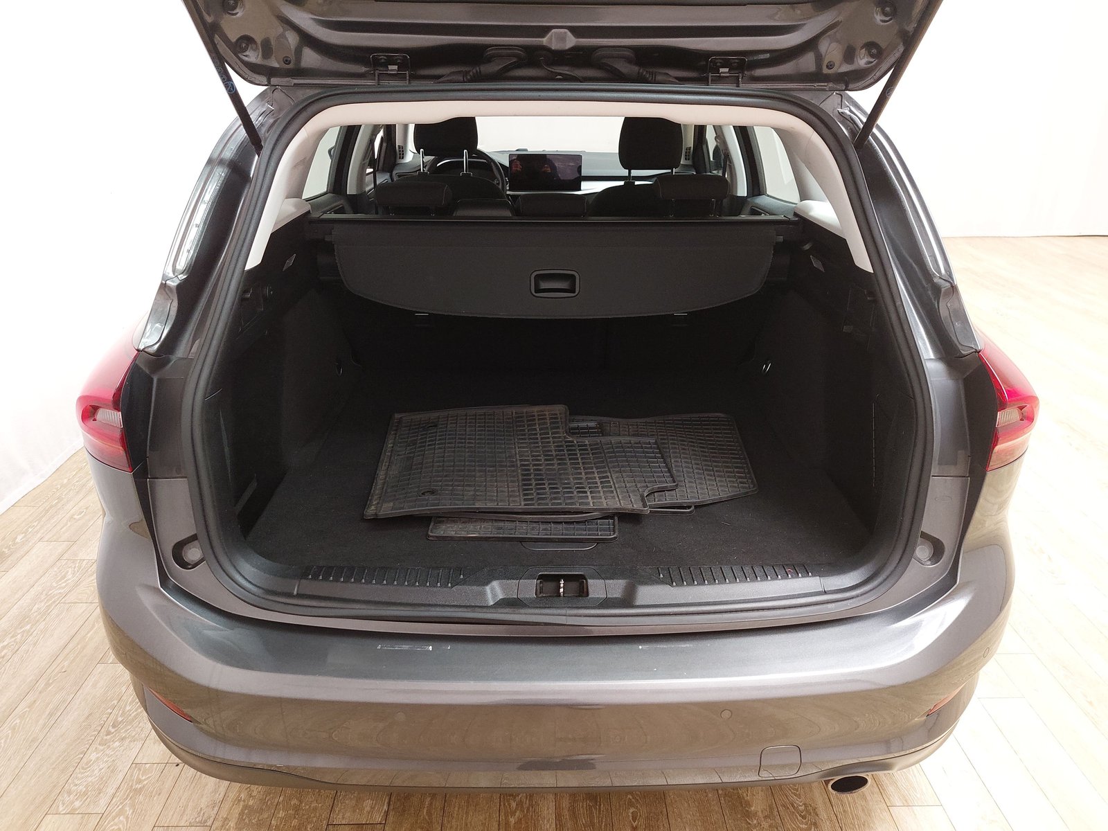 Ford Focus Turnier 1.5 EB Titanium S NAVI LED SHZ PDC 15