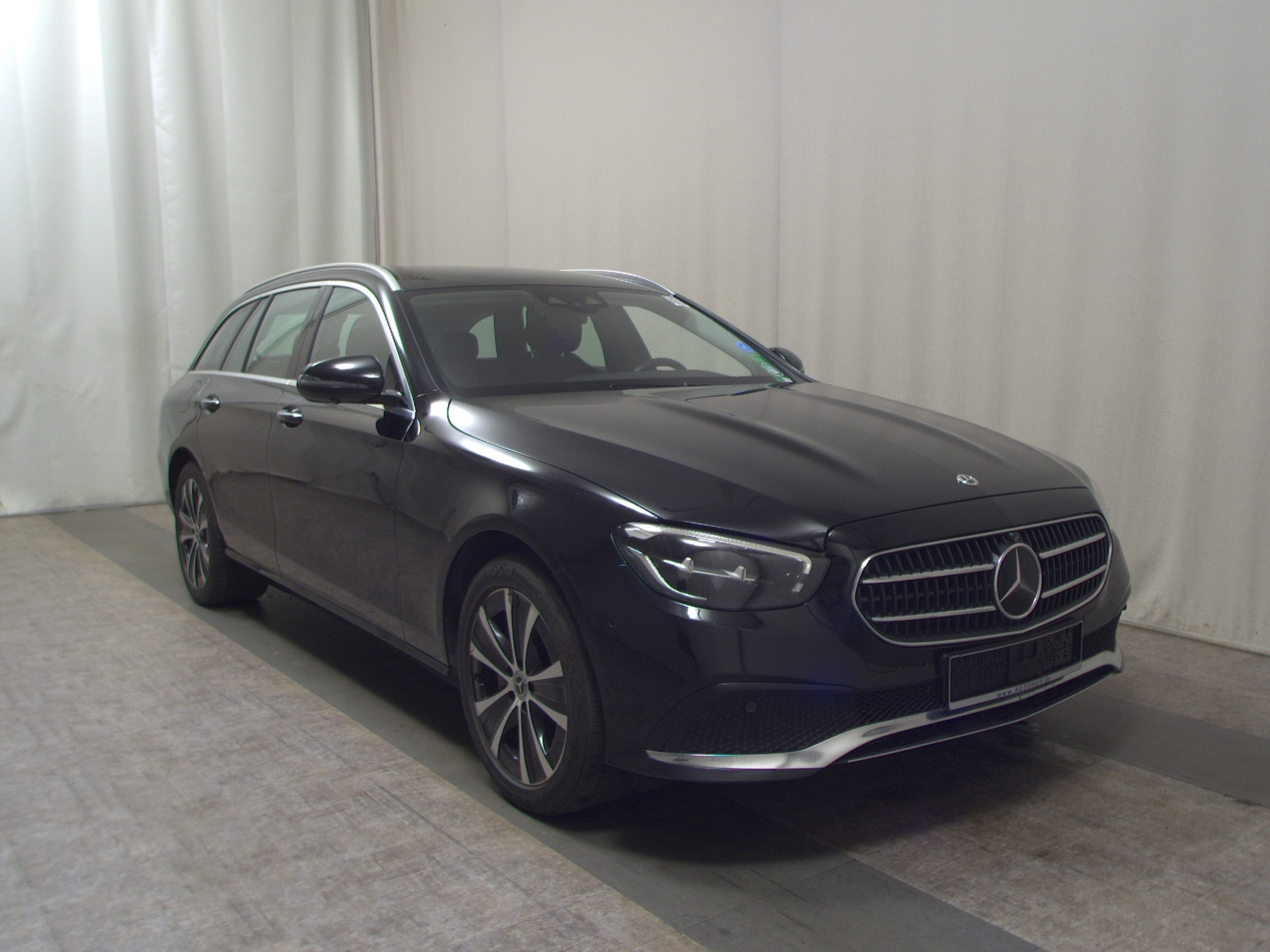 Mercedes-Benz E 300 T e Avantgarde Navi LED AHK MBIX 360°- Cam 3
