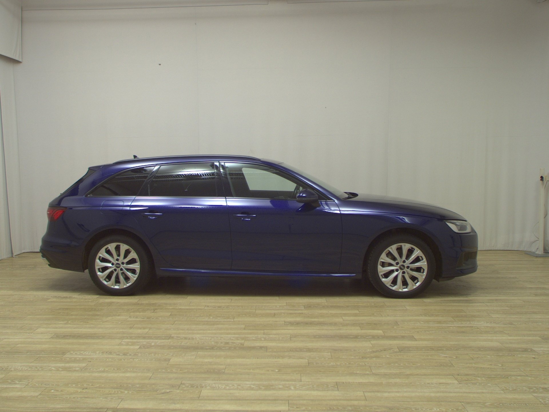 Audi A4 Avant 40 TDI advanced Pano Sound Navi+ Kamera