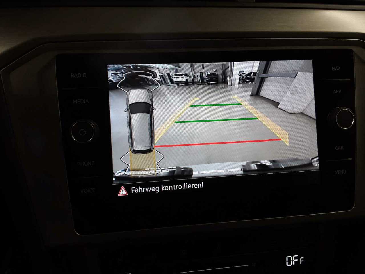 Volkswagen Passat Variant 2.0 TFSI Navi LED 10