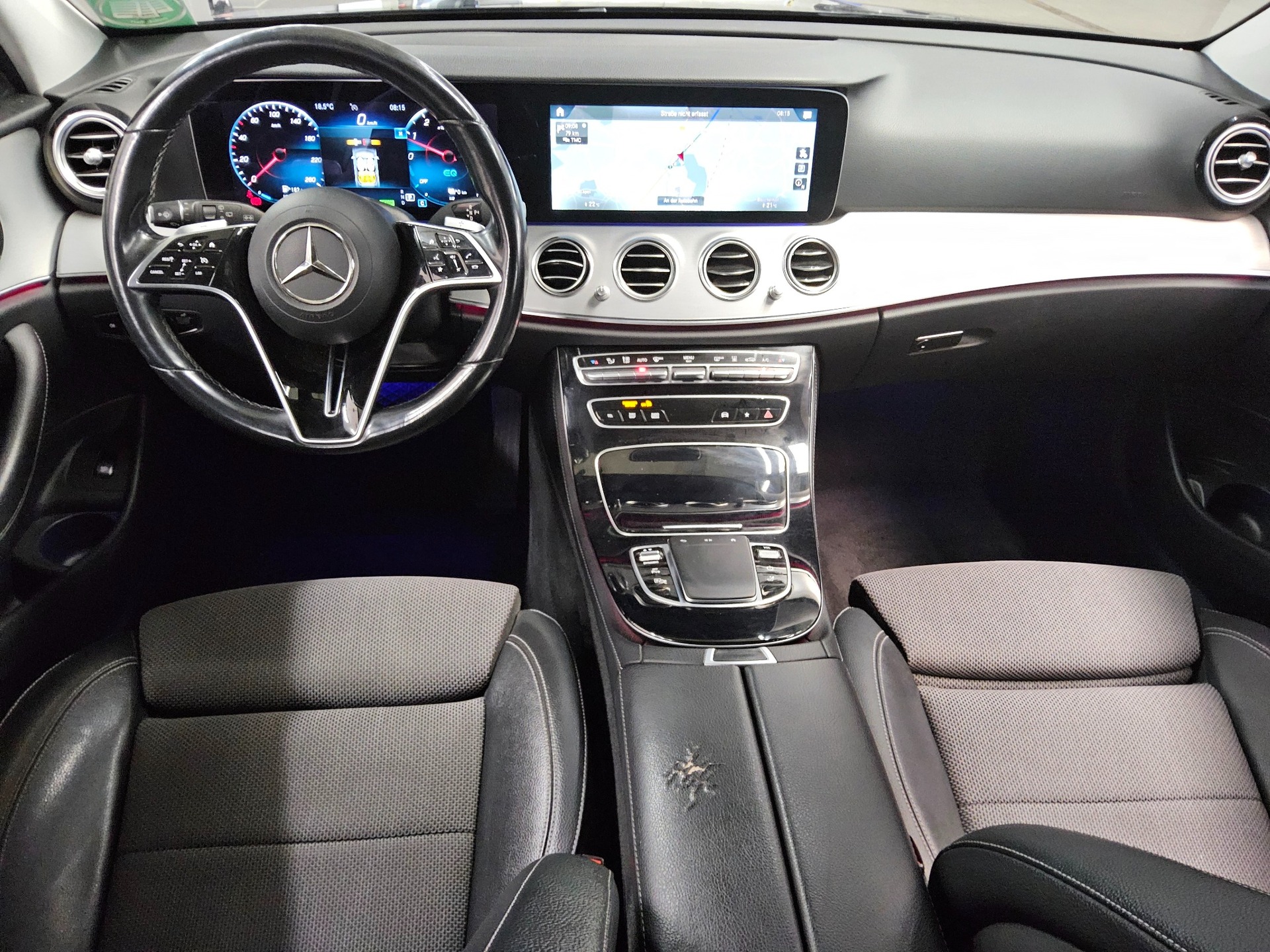Mercedes-Benz E 300 T de Avantgarde Navi Multibeam RfK AHK 5