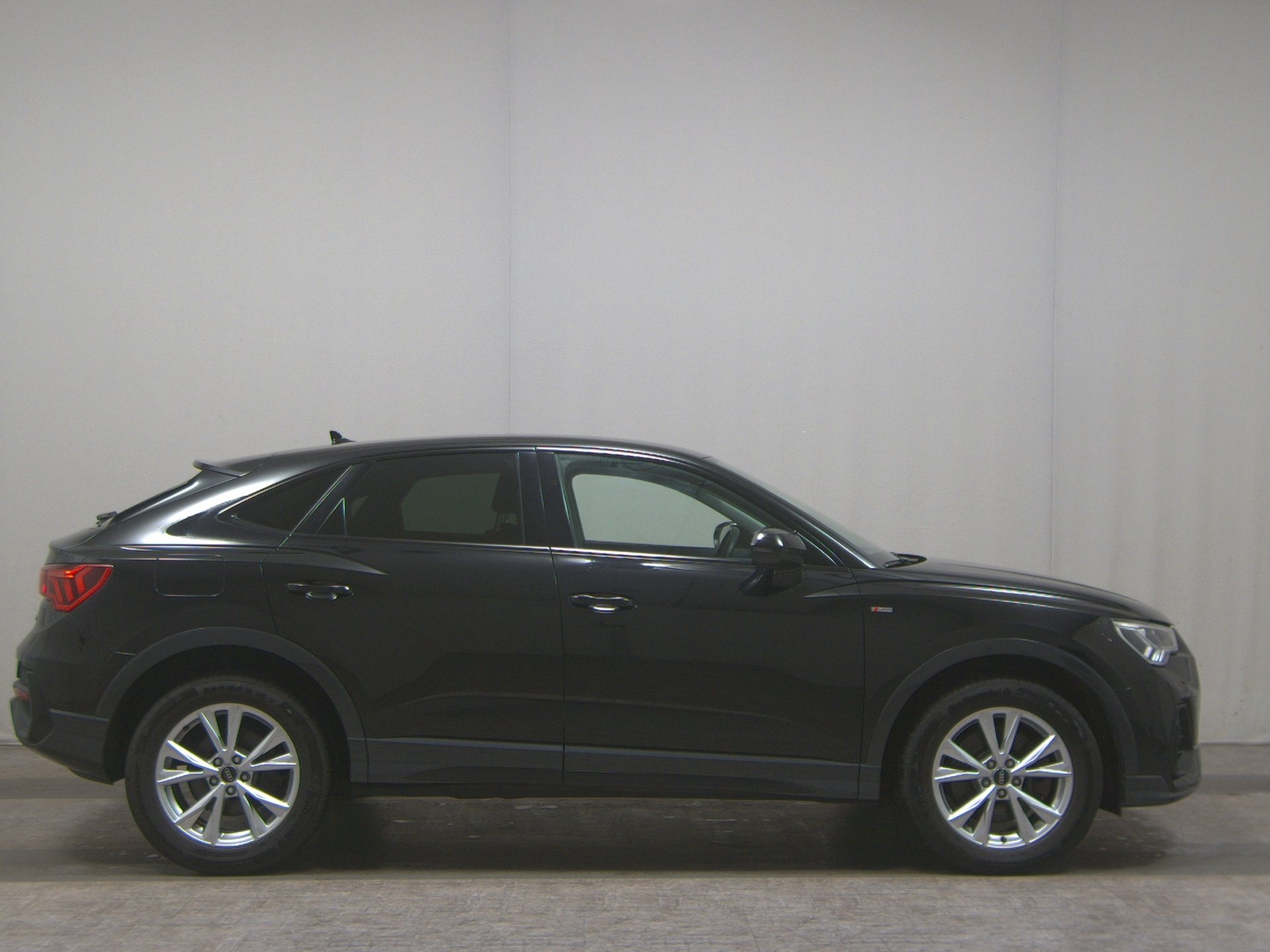 Audi Q3 Sportback 40 TDI S-Line Navi vc LED Sonos RFK