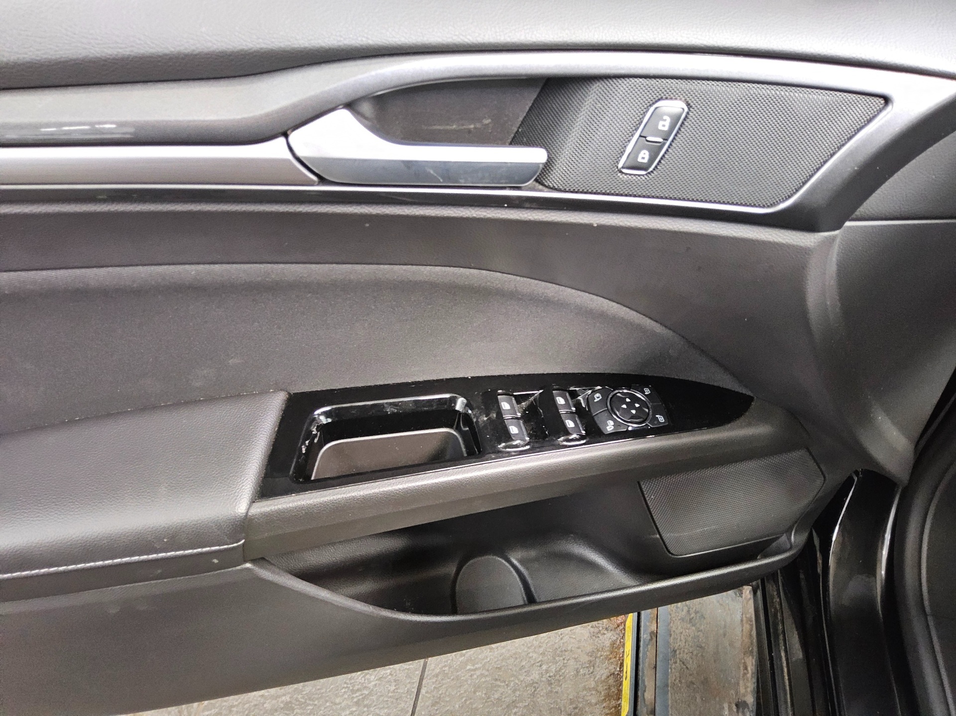 Ford Mondeo Turnier 2.0 EB Titanium Navi LED RFK  AHK 9