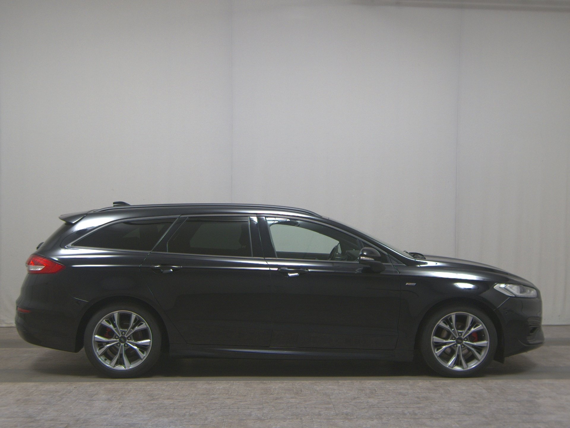 Ford Mondeo Turnier 2.0 EB ST-Line Navi LED AHK RFK