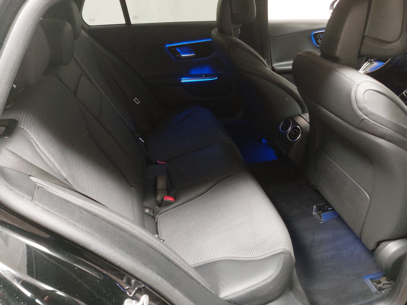 Mercedes-Benz C 300 T e Avantgarde NAVI KLIMAAUT RADIO TEMPO MFL 12