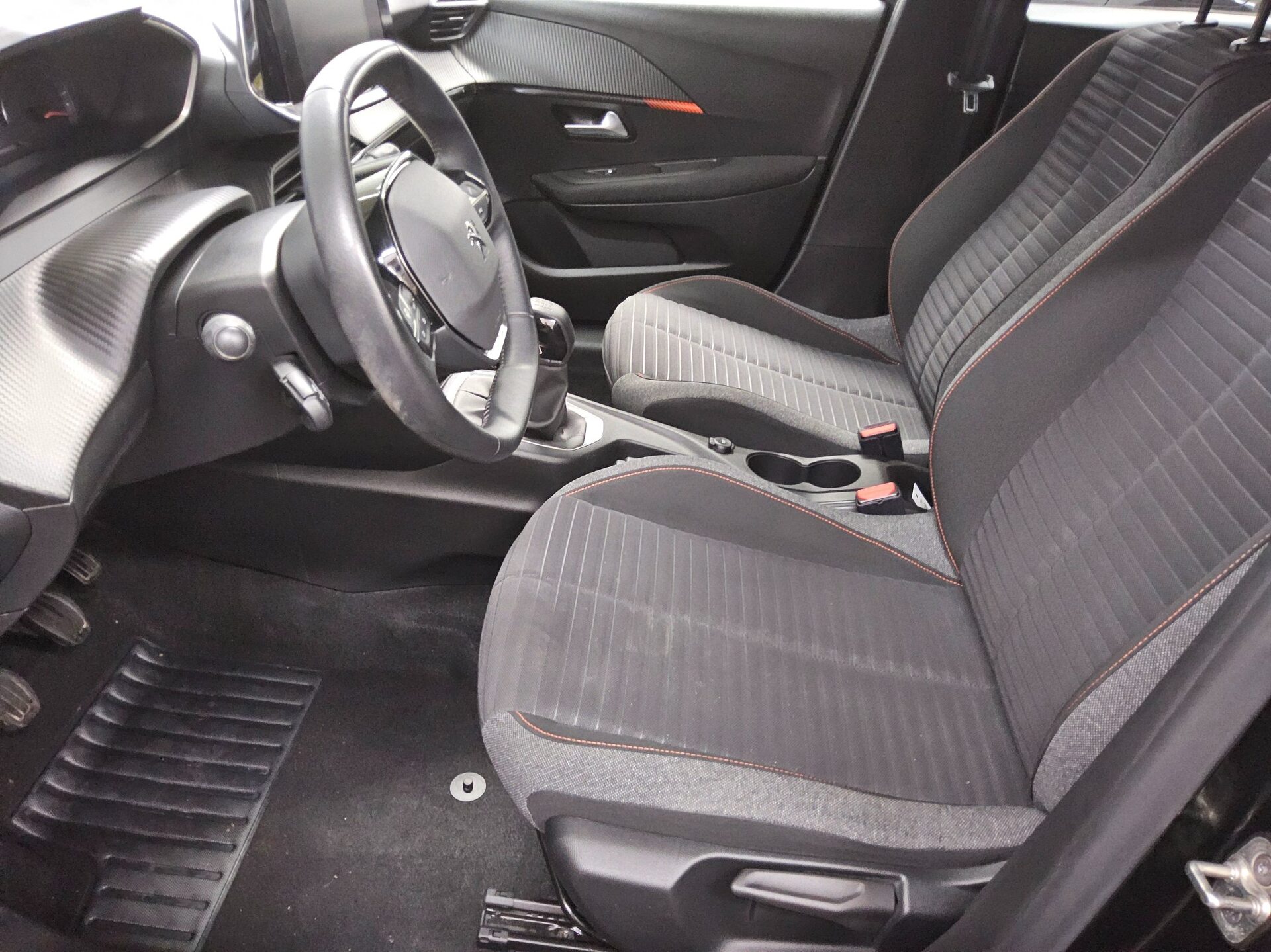 Peugeot 208 1.2 PureTech Active PDC LED Tempomat 8