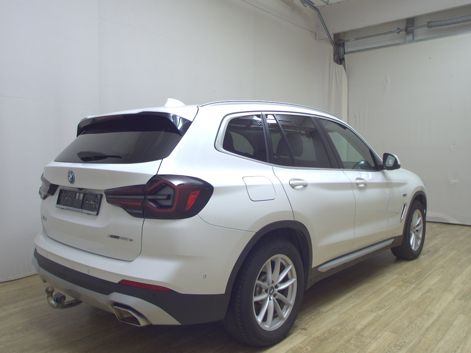 BMW X3 xDrive30e Leder Navi LED RFK AHK 4