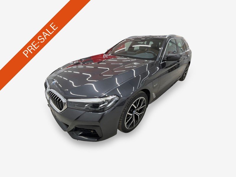 BMW 530e Touring M-Sport T-LEDER SPORTSITZE KLIMAAUT LED RADIO