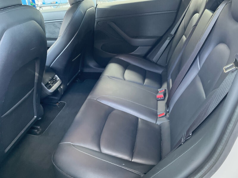 Tesla Model 3 Leder Navi LED Pano 7