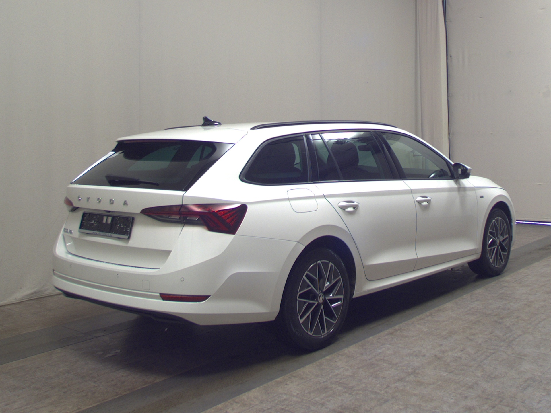 Skoda Octavia Kombi 2.0 TDI Ambition Navi LED vc ACC 4