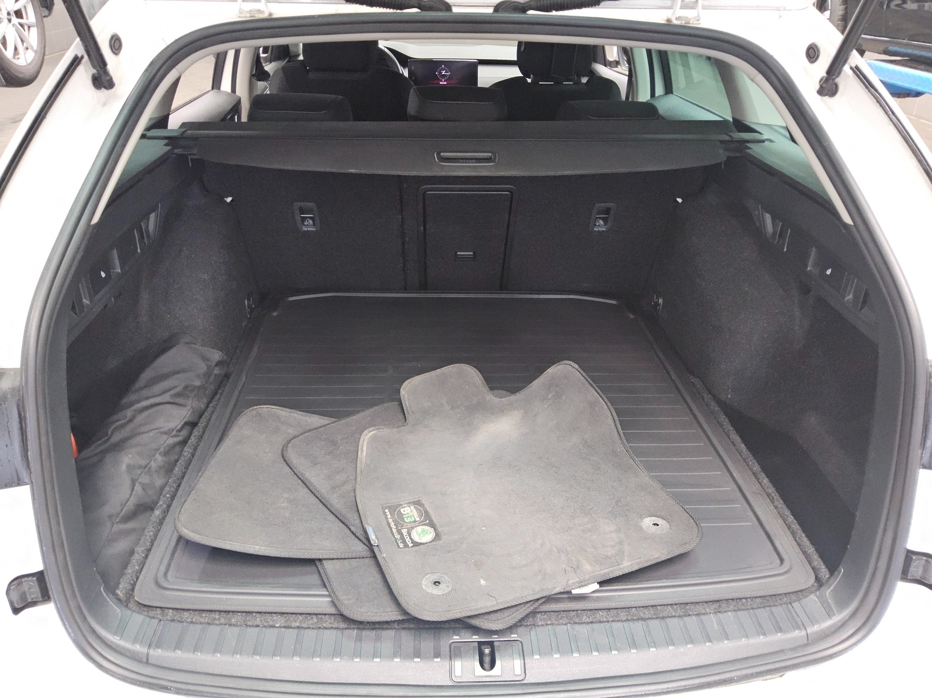 Skoda Octavia Kombi 2.0 TDI Ambition Navi LED vc ACC 13