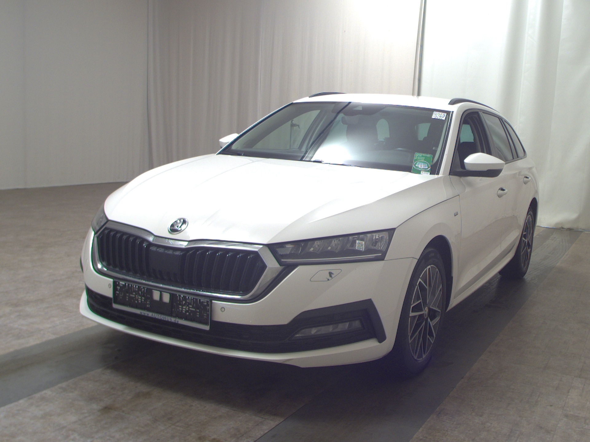 Skoda Octavia Kombi 2.0 TDI Ambition Navi LED vc ACC 2
