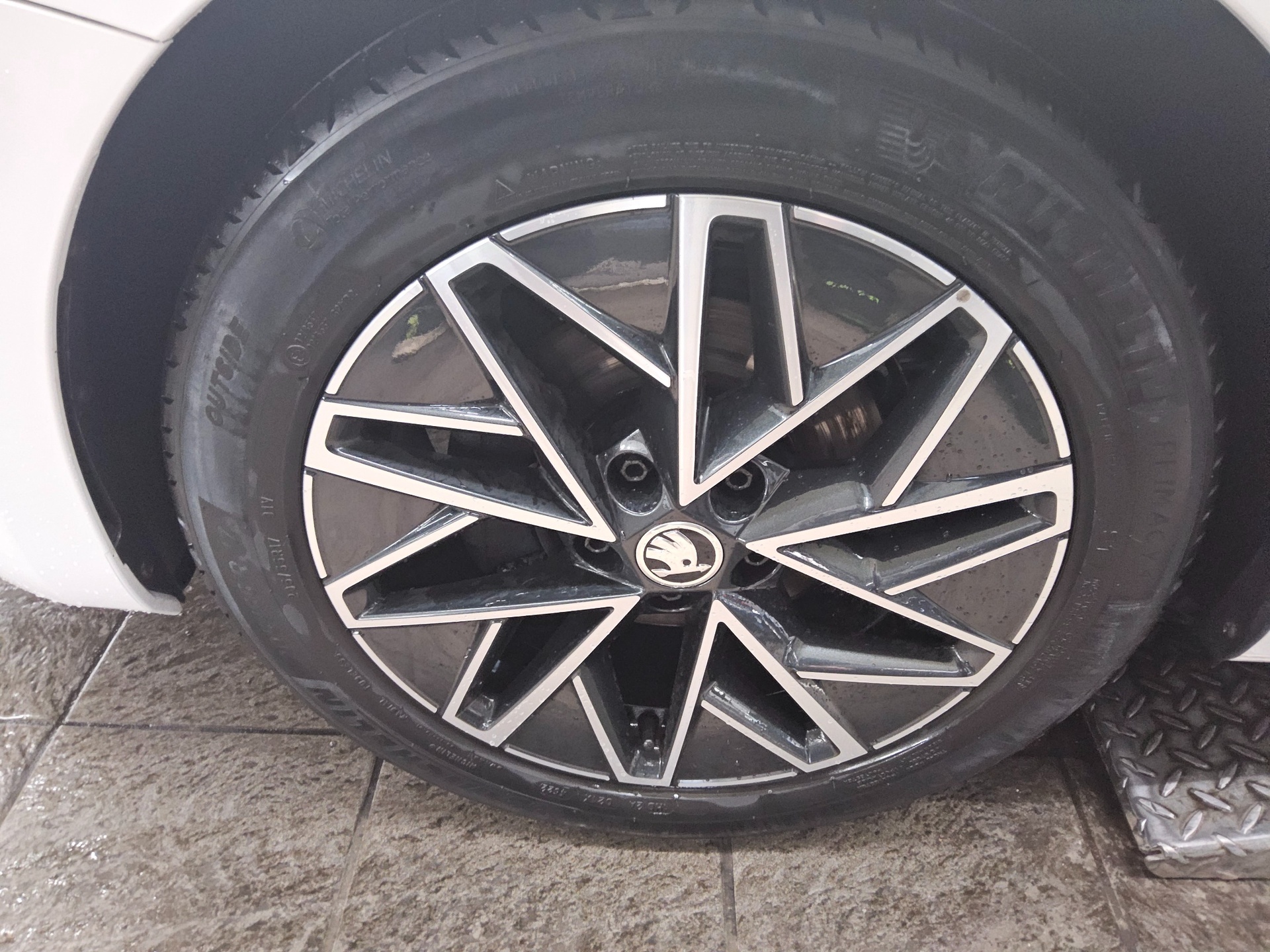 Skoda Octavia Kombi 2.0 TDI Ambition Navi LED vc ACC 11