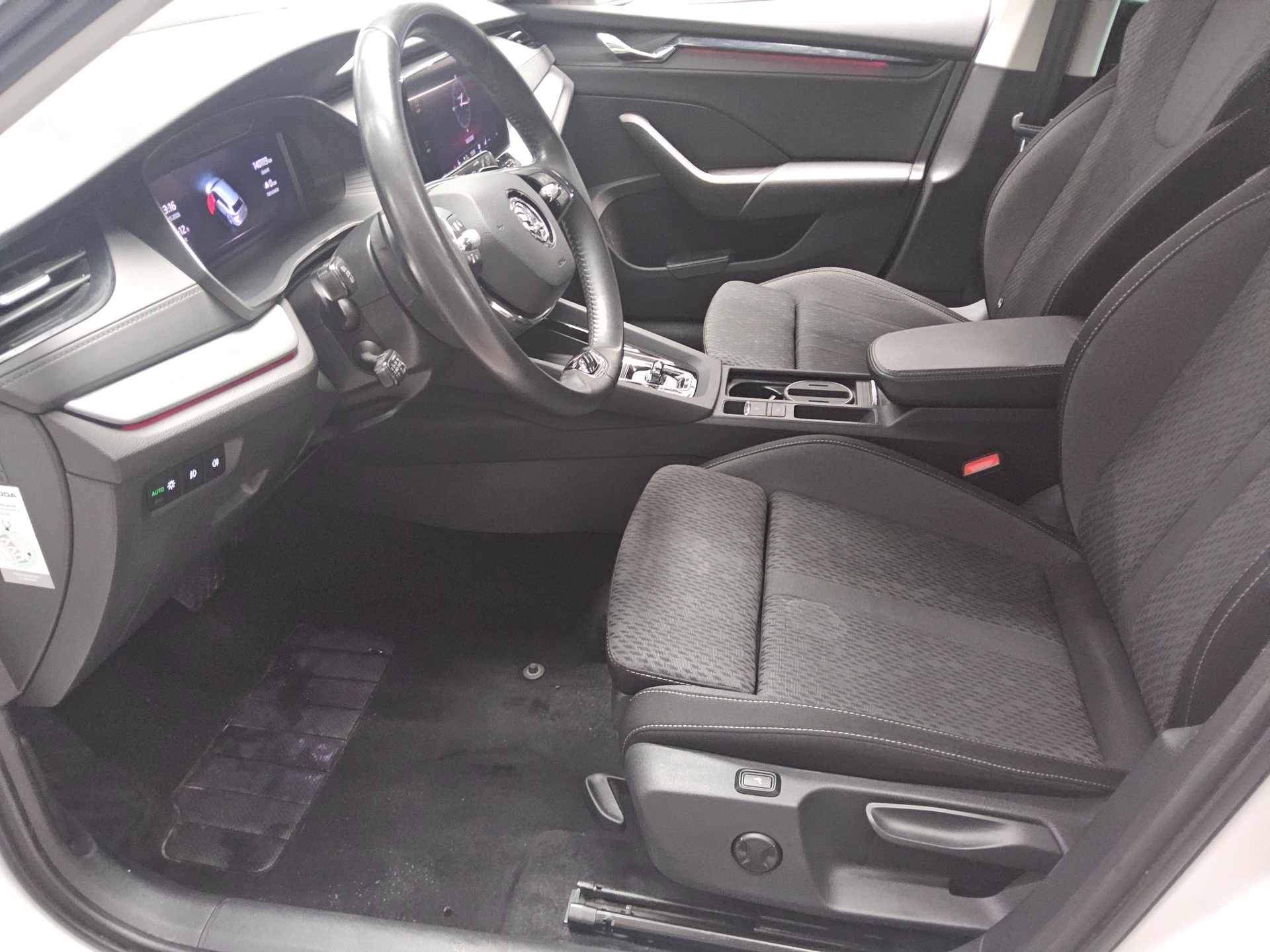 Skoda Octavia Kombi 2.0 TDI Ambition Navi LED vc ACC 9