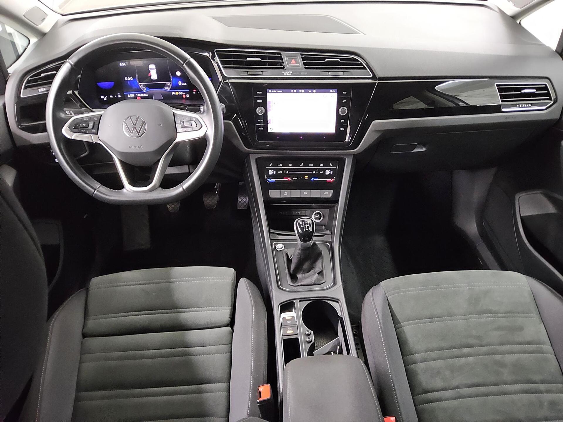 Volkswagen Touran 2.0 TDI Comf. Navi DC Dynaudio RfK 4xShz 5