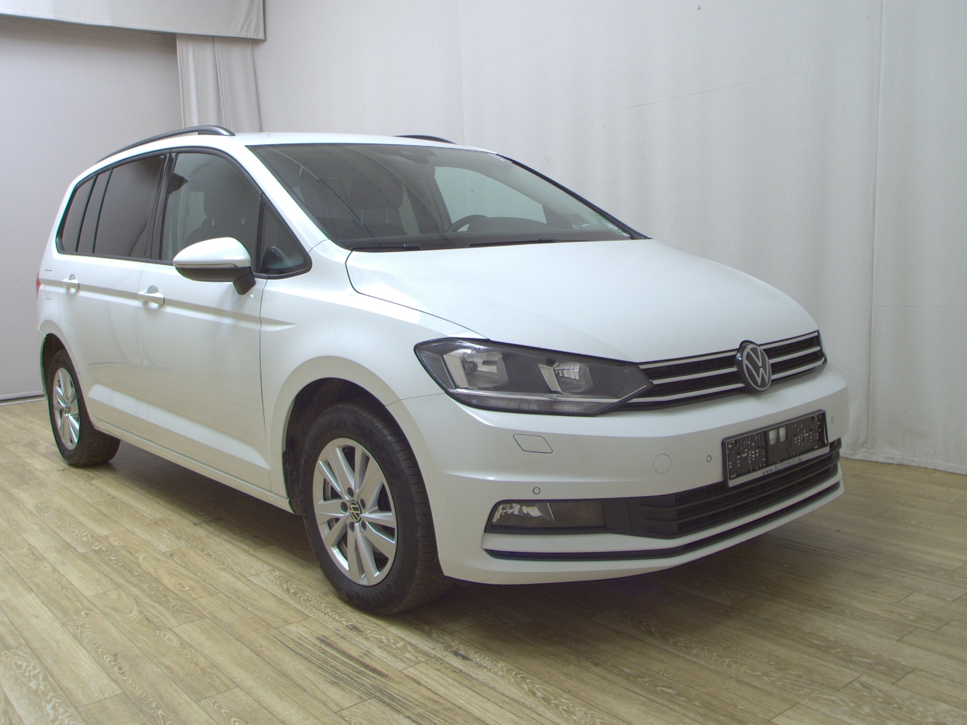 Volkswagen Touran 2.0 TDI Comf. Navi DC Dynaudio RfK 4xShz 3