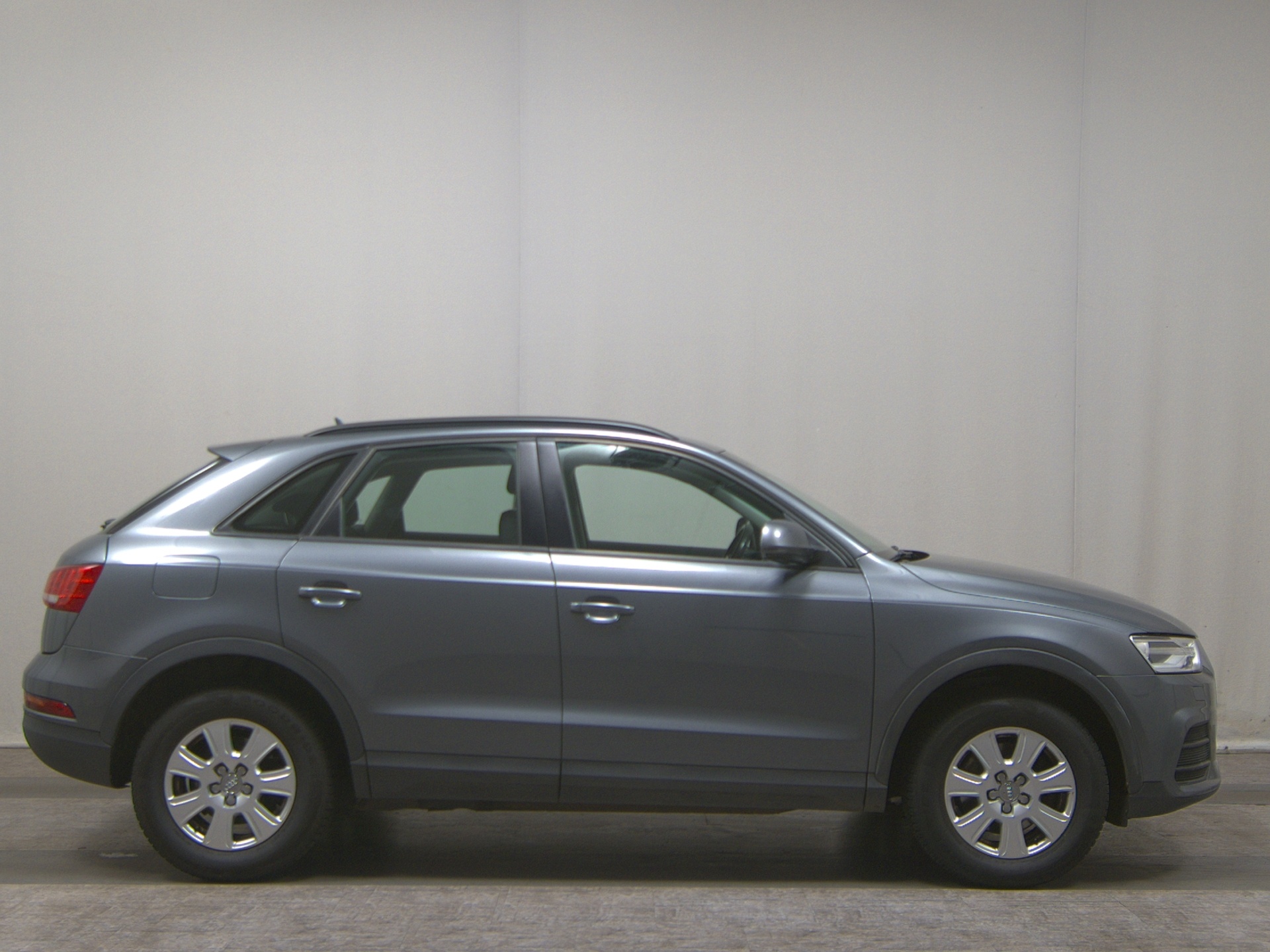 Audi Q3 1.4 TFSI NAVI KLIMAAUT XENON TEMPO MFL